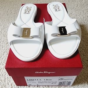 Salvatore Ferragamo Womens Shoes